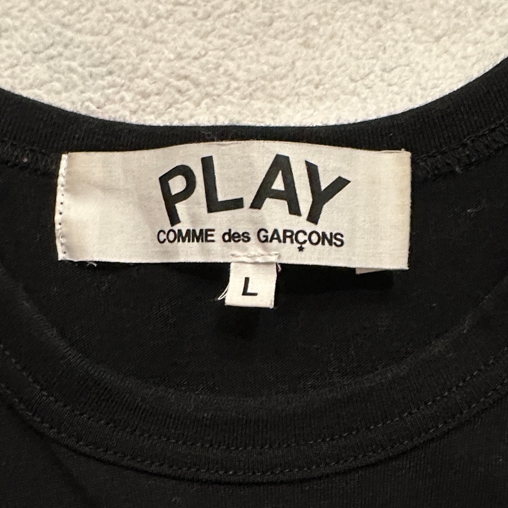 Comme des Garçons PLAY Black Heart Graphic T-Shirt - Picture 2 of 4